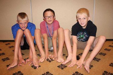 Missing Fingers Bonds Three Amigos