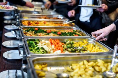 10 Things You Shouldn’t Touch at All-You-Can-Eat Buffets