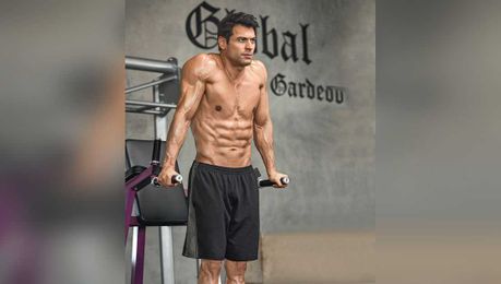 How to Do the Pec Minor Dip