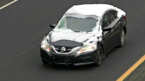 Clear Off Your Vehicles of Snow and Ice