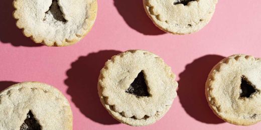 4 Tips for Not Feeling Super Stressed About Food During the Holidays