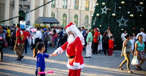 Should You be Lying to Your Kids About Santa?