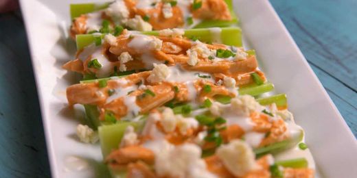 Buffalo Chicken Celery Boats Are Super Satisfying