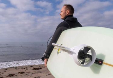 Will this electric fin propel surfing into the future — or wipe out?
