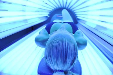 Industry-linked studies more favorable to indoor tanning, researchers say