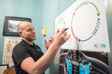 Everyday People: Local chiropractor teaches people how to treat their pain