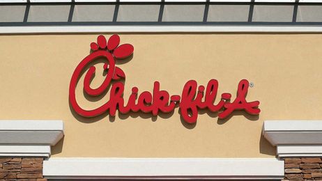 Chick-Fil-A employee returns envelope to customer that had $900 in it