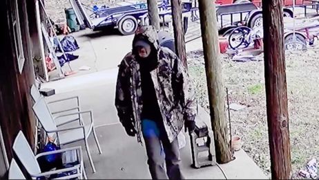 Victim of robbery receives tips to find thief