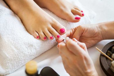 Getting a Pedicure? Here are 7 Dos and Don'ts for Dancers