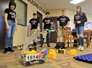 Uniontown robotics team programmed to succeed