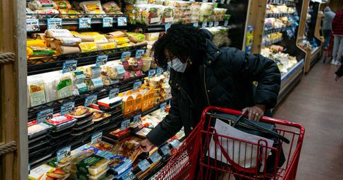 How to Grocery Shop Right Now, According to Experts