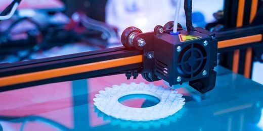 Technologist uses 3-D printer to aid health-care workers