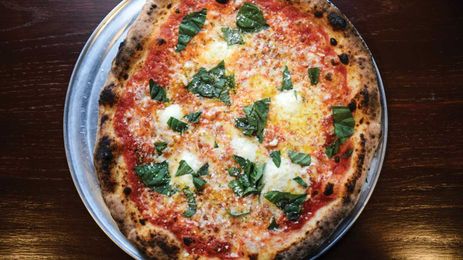 7 St. Louis take-and-bake pizzas that have us ready to preheat our ovens