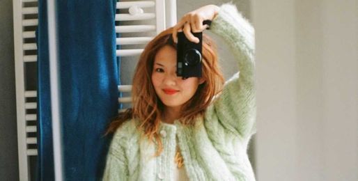 A Guide to Taking the Mirror Selfie You'll Keep Forever