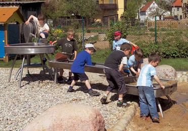 Water Play That Lets Kids Be Engineers