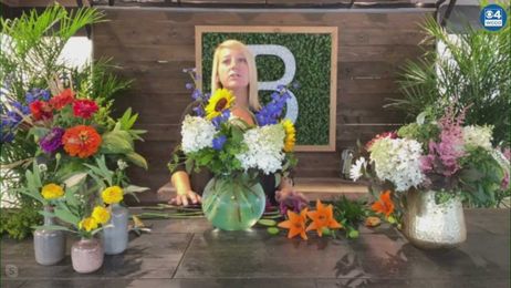 How To Arrange Fresh-Cut Flower Blooms