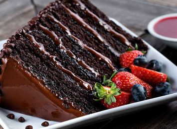 15 Beloved Restaurant Meals You Should Never Order