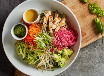 15 Healthy Meals to Order at Chain Restaurants