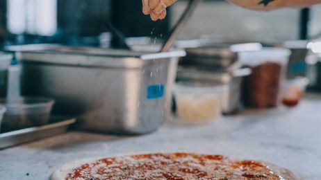 Willing to travel for good pizza, and a fire pit? Head to High Falls