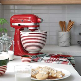 The Gear You Need for Christmas Baking