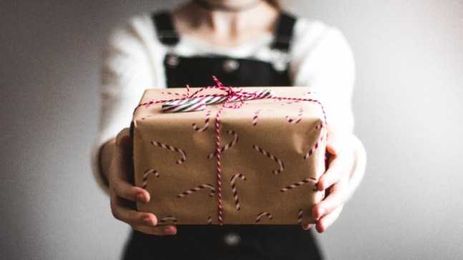 5 tips to give someone an educational gift