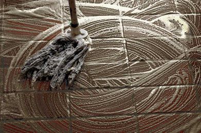 Top Three Reasons Why You Should Replace Your Mop with a Wet/Dry Vacuum