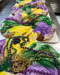 King Cake Delivered to Your Doorstep 🎭