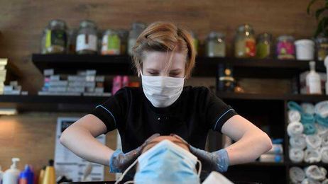 Hairdressers Reveal Unhelpful Things Clients Do