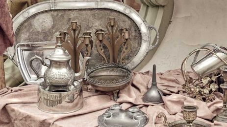 Buying Smart At Estate Sales