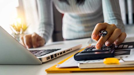 Is it Time to Hire an Accountant? 5 Signs to Look Out For