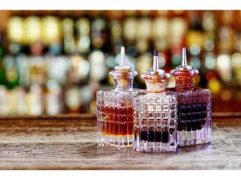 Top 7 Moscow Mule Bitters To Spice Up Your Cocktail