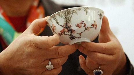 Bowl found at New Haven tag sale sells for HOW MUCH??????!