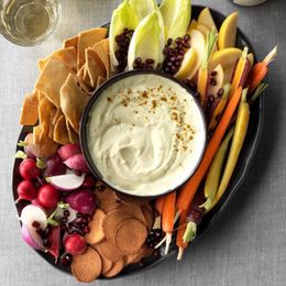 15 Amazing Dips that Pair with Pita Chip