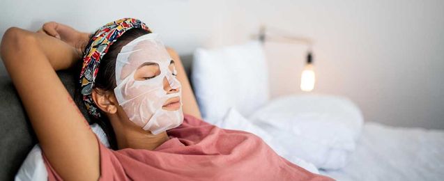 A Dermatologist's Tips For Enjoying A Spa Day At Home