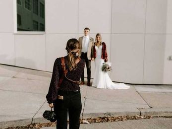 76 Wedding Photos to Include on Your Checklist
