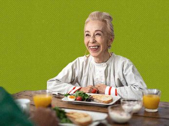 Meal delivery for seniors: Options and services