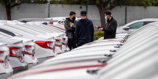 Dealers Are Selling Cars So Fast They Don’t Need to Borrow