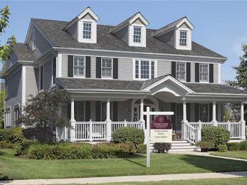 Let me assist you in finding your dream home!