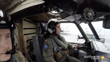 Video: learning how to land on an aircraft carrier