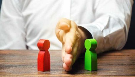 How Can Corporations Avoid Being Dragged into Political Controversies?