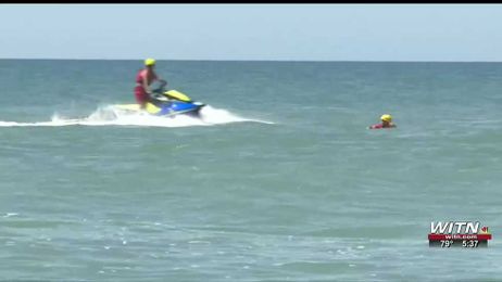 Coastal fire departments hone in-water life saving skills 
