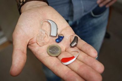 How to Clean Hearing Aids: Basic Tips You Need to Know