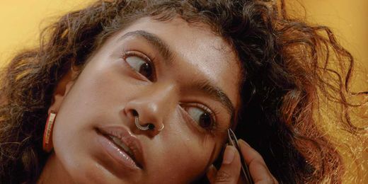 How to Grow Back Overplucked Eyebrows