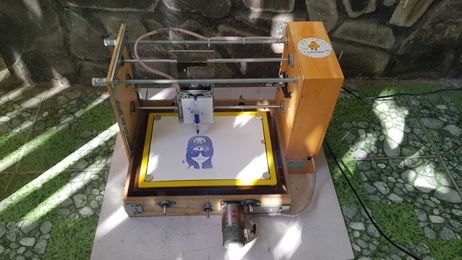 Two Arduinos are used to control this DIY three-axis CNC plottee