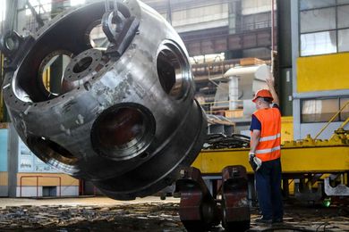 4 Types of Industrial Robots Manufacturers Should Use