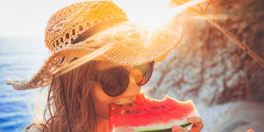 6 Ways to Stay Healthy and Refreshed During Your Next Beach Trip