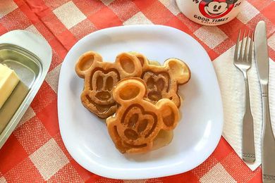 How to Use a Mickey Mouse Waffle Maker for the Best Breakfast EVER
