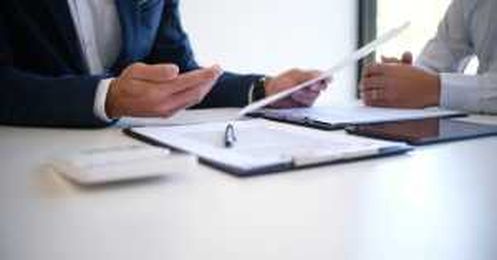 3 Top Factors to Consider When Choosing a Family Court Lawyer