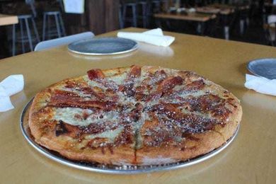 10 slices of paradise : you've_got to try these greenville pizza places