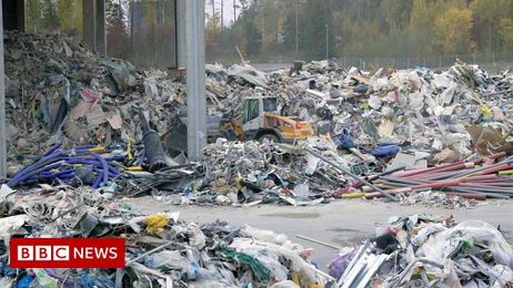 Rubbish sifting robots recycle demolition waste